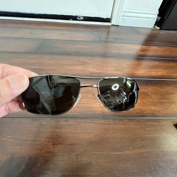 New Banana Republic Benisio Sunglasses Men 60mm Black Polarized Metal Aviator - Picture 12 of 12